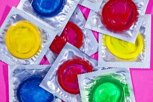 Francuska, mladi i zdravlje: Besplatni kondomi za sve od 18 do 25...