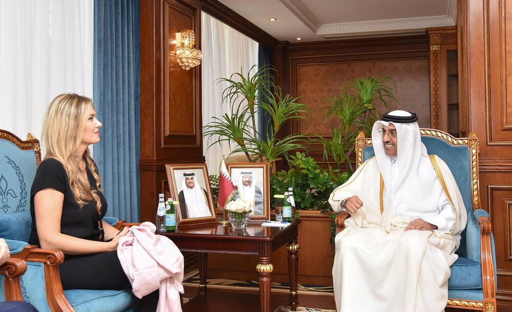 Ali bin Samik al Mari, katarski ministar rada sa Evom Kaili tokom sastanka u kataru 31. oktobra 2022.