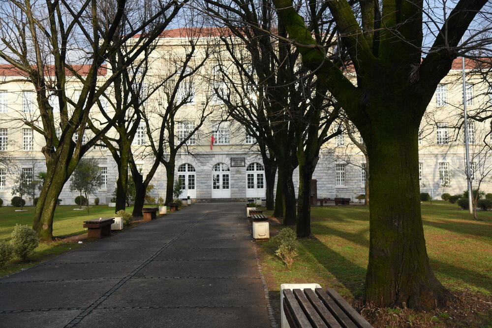Podgorička Gimnazija “Slobodan Škerović” (arhiva/ilustracija), Foto: Luka Zekovic