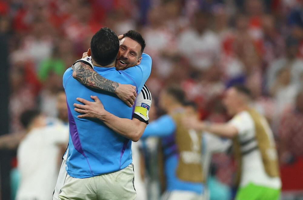 <p>Argentina je u finalu Svjetskog prvenstva, nakon ubjedljive pobjede nad Hrvatskom 3:0.</p>