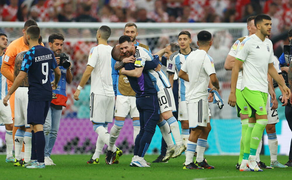 <p>Argentina je u finalu Svjetskog prvenstva, nakon ubjedljive pobjede nad Hrvatskom 3:0.</p>