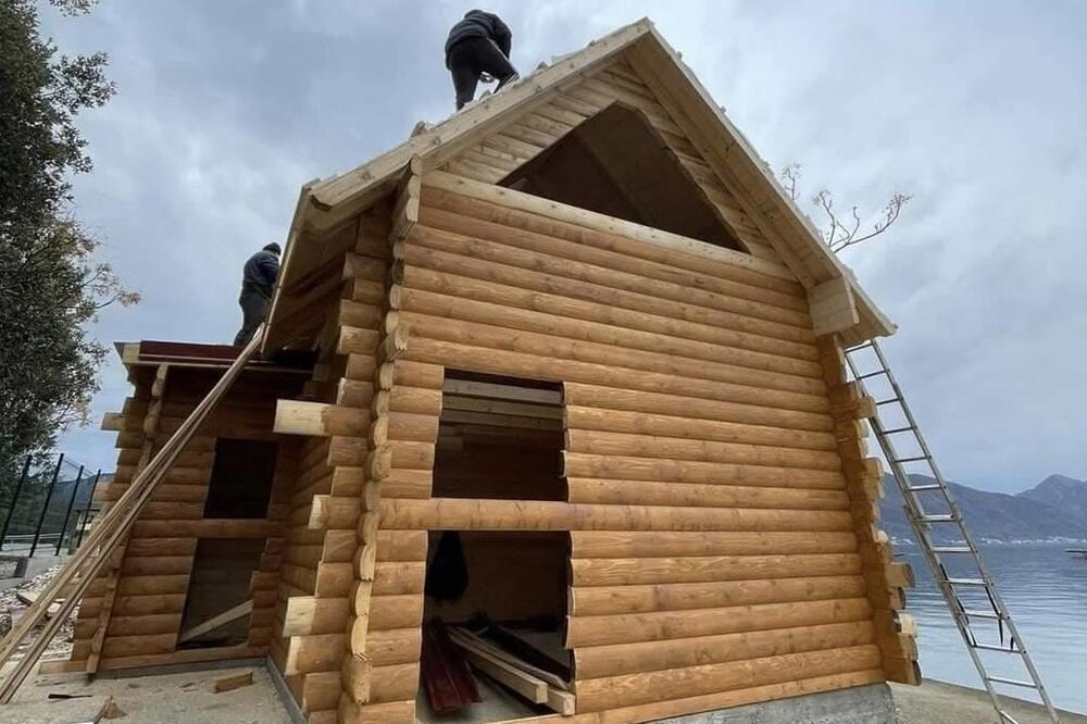 Drvena kućica, Foto: DPS Kotor