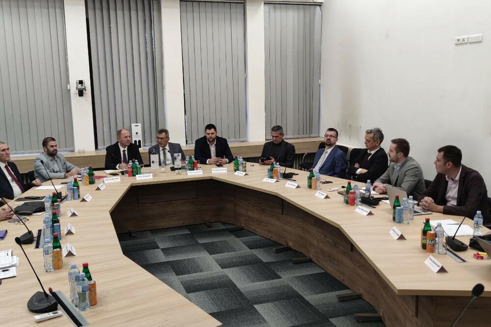 Sa sastanka, Foto: EPCG