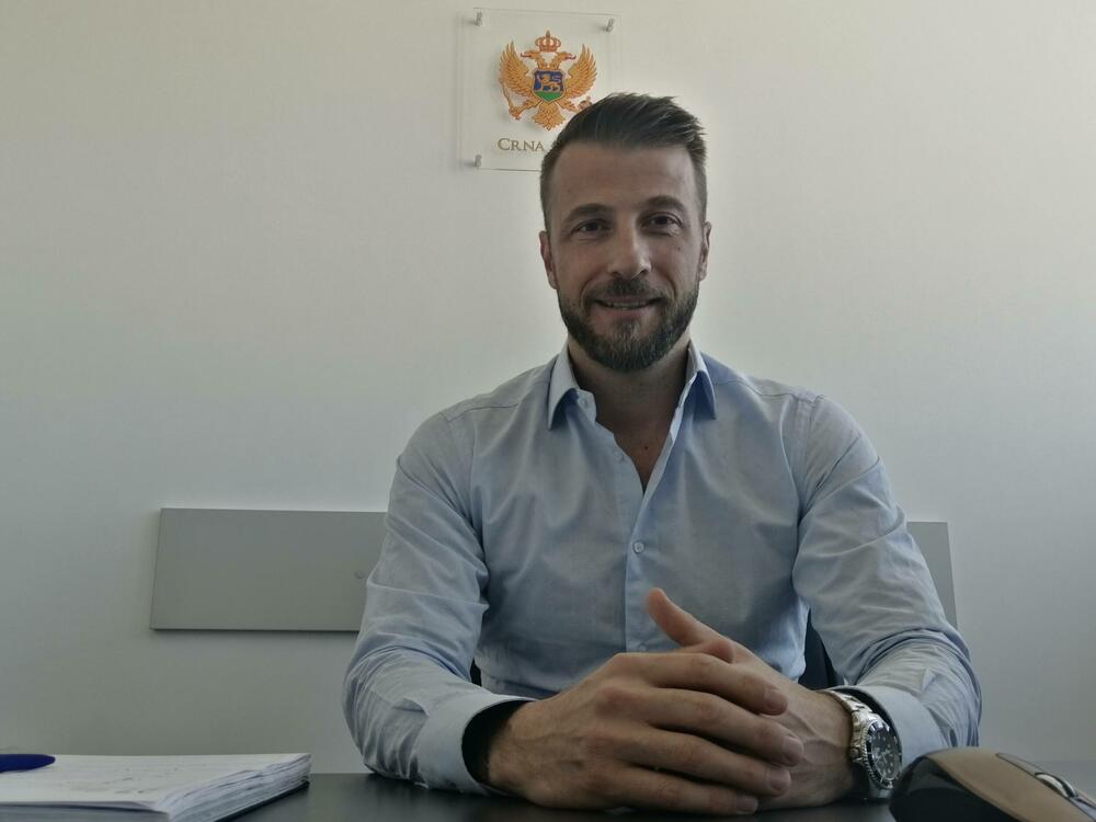 I roditelji da povedu računa o aplikacijama: Backović