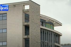 Na vrhu nesuđene zgrade Crnogorske akademije nauka osvanuo grafit