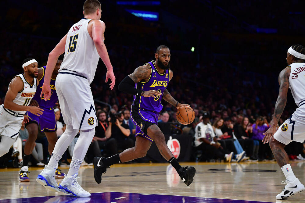 Lebron Džejms na meču sa Denverom, Foto: USA TODAY Sports