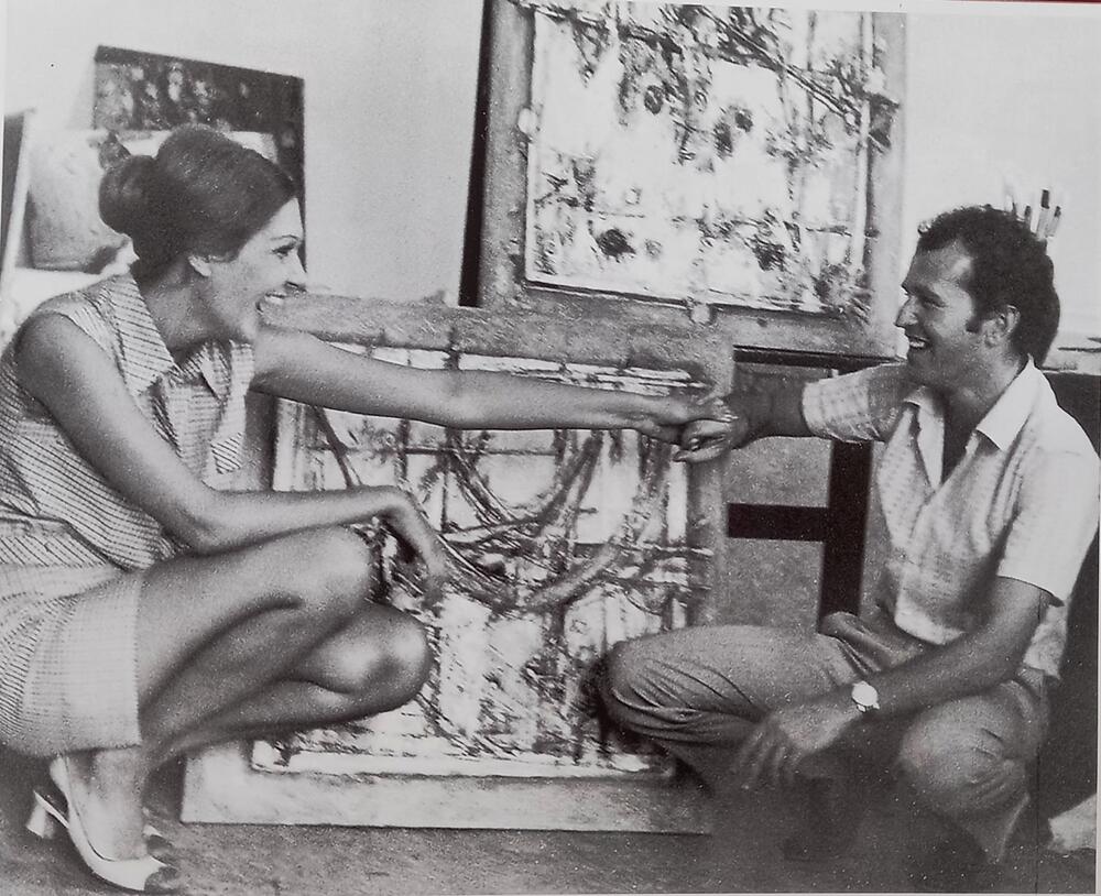 Splitska glumica Zdravka Krstulović i Mijo Adžić, u slikarevom ateljeu u Splitu
