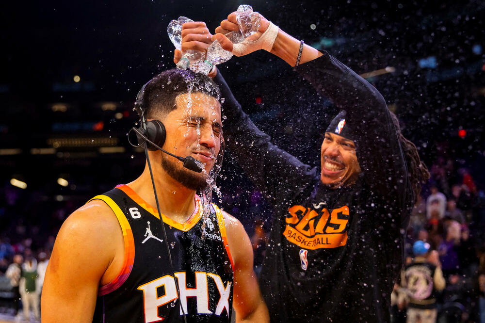Devin Buker nakon meča, Foto: USA TODAY Sports