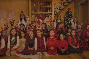 Rmuš objavila pjesmu Stiže Nova godina