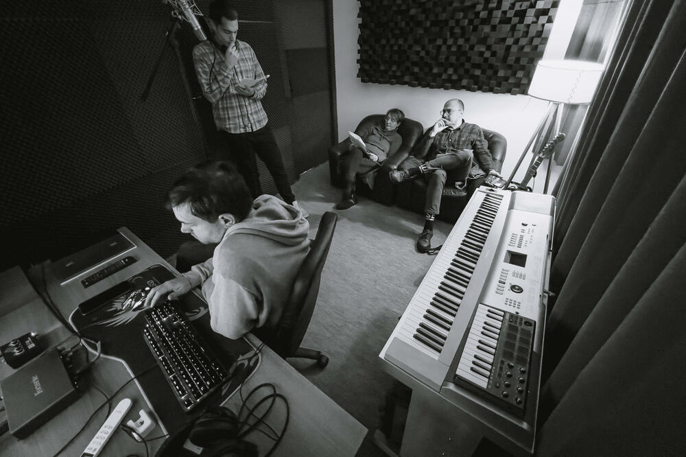 Ekipa u studiju, Foto: Krsto Vulović