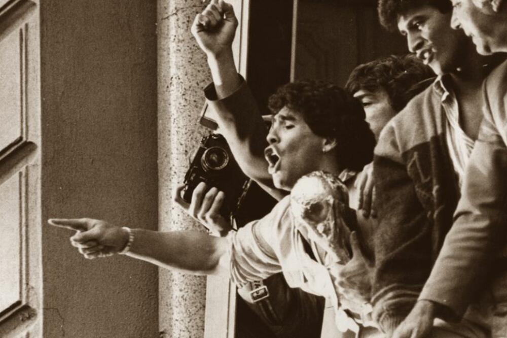 Maradona na balkonu Kasa Rozade 1986. godine, Foto: Printscreen