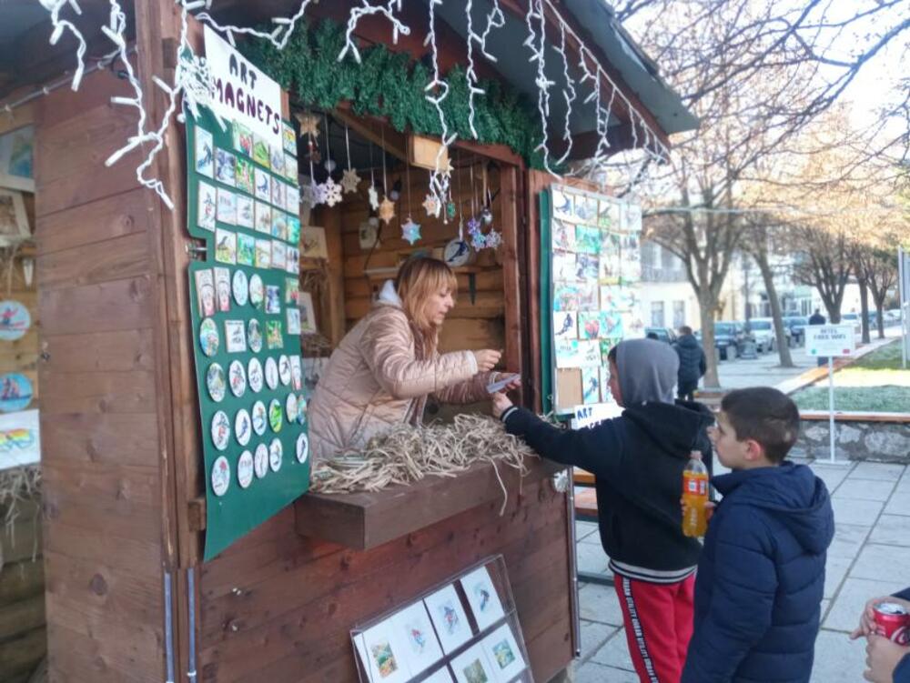 <p>Otvaranjem sajma, kao i završetkom raskošnog novogodišnjeg ukrašavanja grada, iz TO poručuju da je Kolašin spreman za sezonu</p>