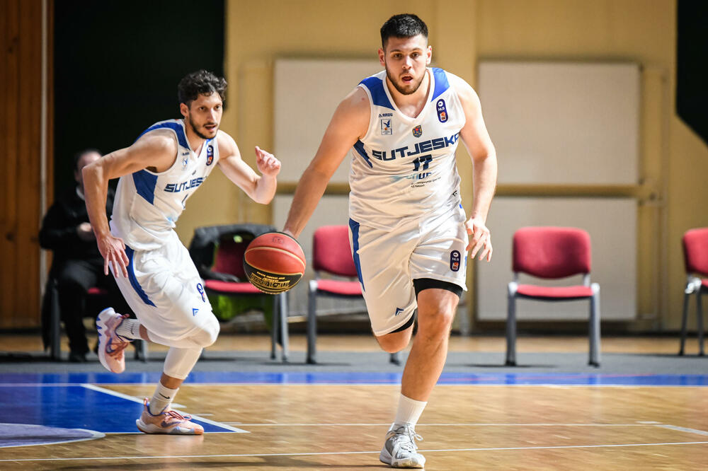 Miloš Popović i Mašan Vrbica na večerašnjem meču, Foto: ABA liga/Dragana Stjepanović