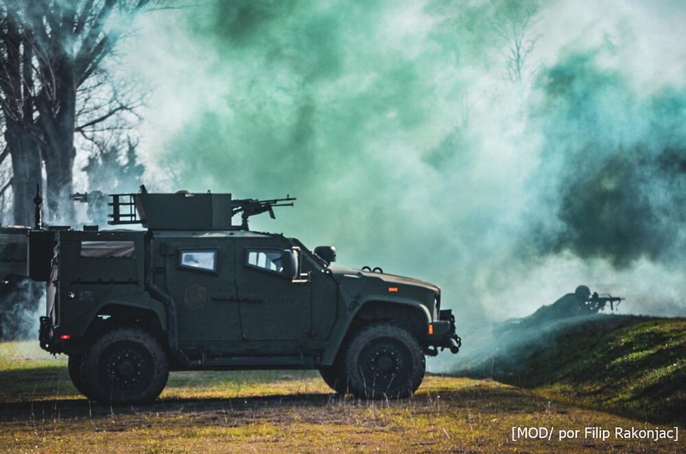 <p>Abazović najavio da će vojnici i zaposleni u Ministarstvu odbrane do kraja godine dobiti "skromnu novčanu nagradu zbog izuzetnih rezultata"</p>