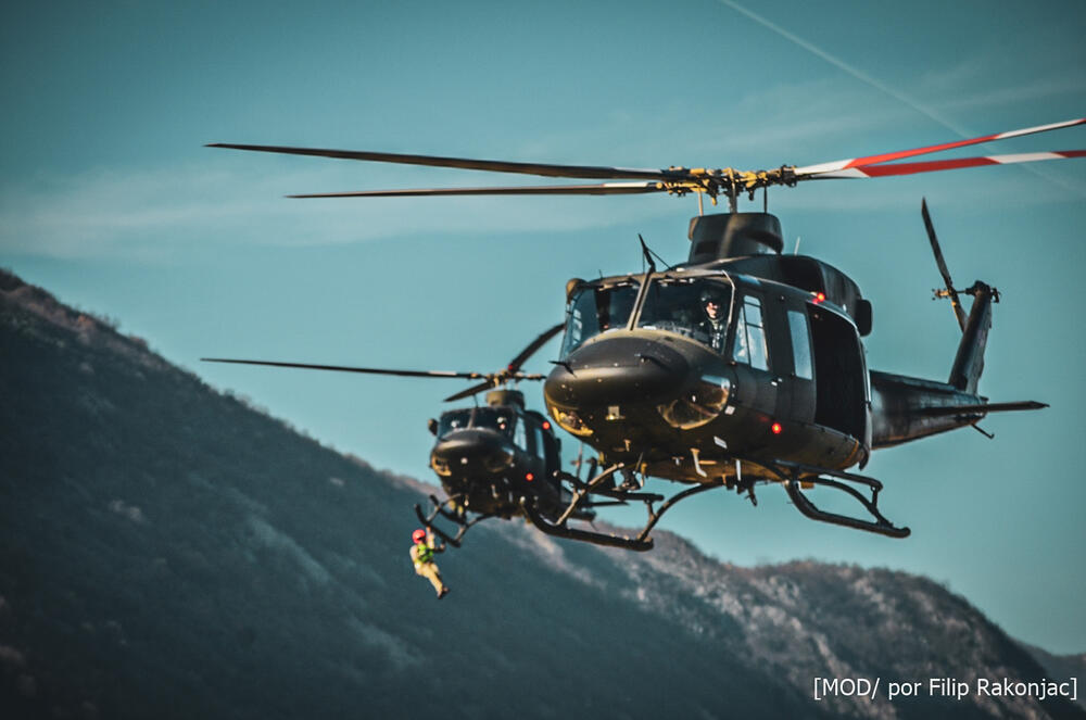 <p>Abazović najavio da će vojnici i zaposleni u Ministarstvu odbrane do kraja godine dobiti "skromnu novčanu nagradu zbog izuzetnih rezultata"</p>