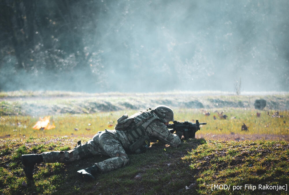 <p>Abazović najavio da će vojnici i zaposleni u Ministarstvu odbrane do kraja godine dobiti "skromnu novčanu nagradu zbog izuzetnih rezultata"</p>