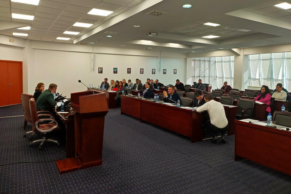 Sa jedne od ranijih sjednica, Foto: Siniša Luković