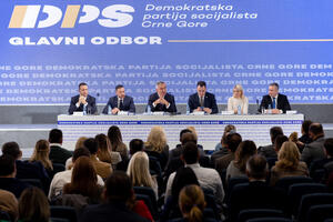 GO DPS: Izlaz iz krize skraćenje mandata Skupštini, podrška za...