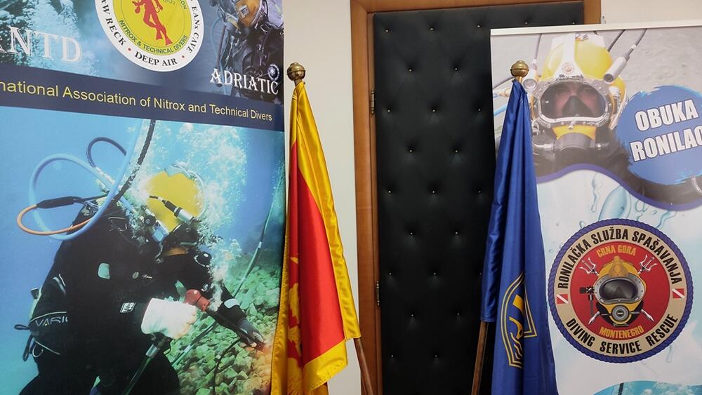 <p>"Građani Nikšića i Crne Gore imaju veliki oslonac u ovim hrabrim momcima kojih se uvijek sjetimo kada su u akciji, ali bi morali da se sjetimo njih svakog dana i da ih podržavamo i ohrabrimo da budu profesionalci“, poručio je direktor Regionalnog centra</p>