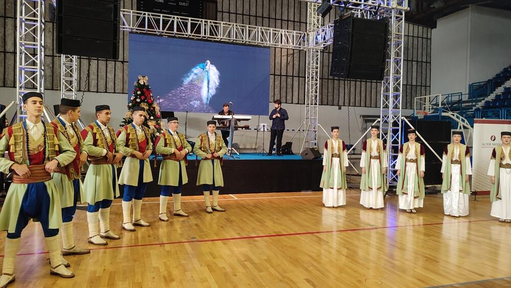 <p>Sajam je otvoren u Sportskom centru, a na njemu je učešće uzelo preko 200 izlagača</p>