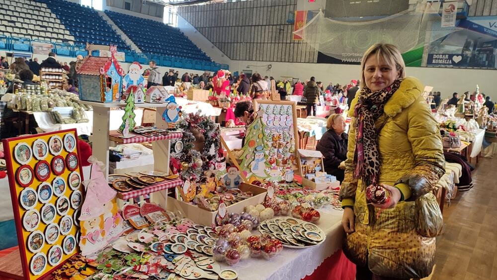 <p>Sajam je otvoren u Sportskom centru, a na njemu je učešće uzelo preko 200 izlagača</p>