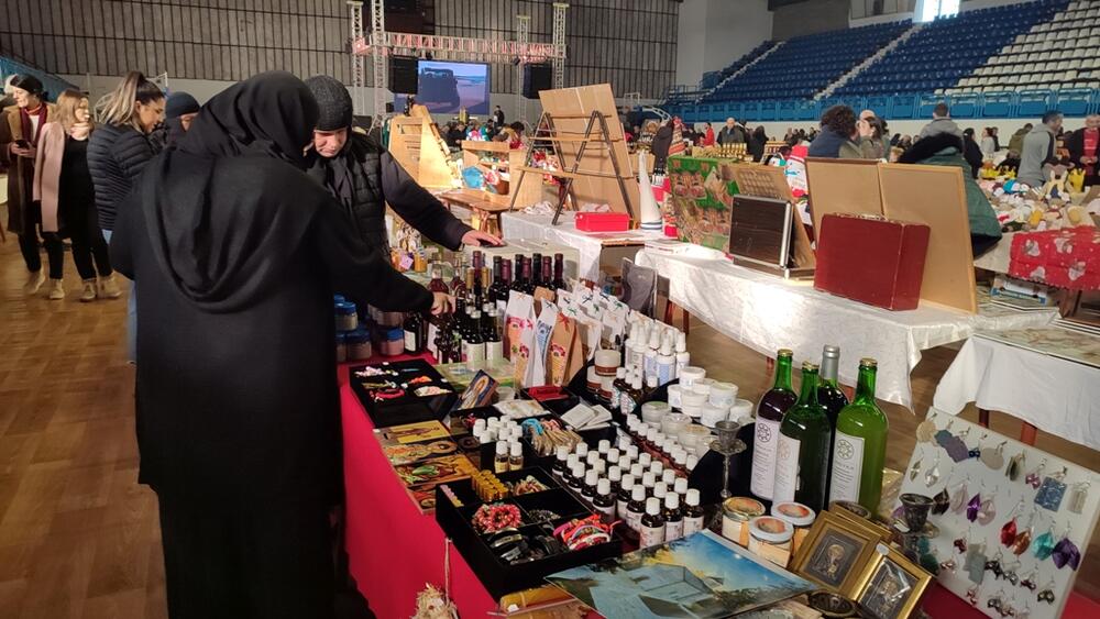 <p>Sajam je otvoren u Sportskom centru, a na njemu je učešće uzelo preko 200 izlagača</p>