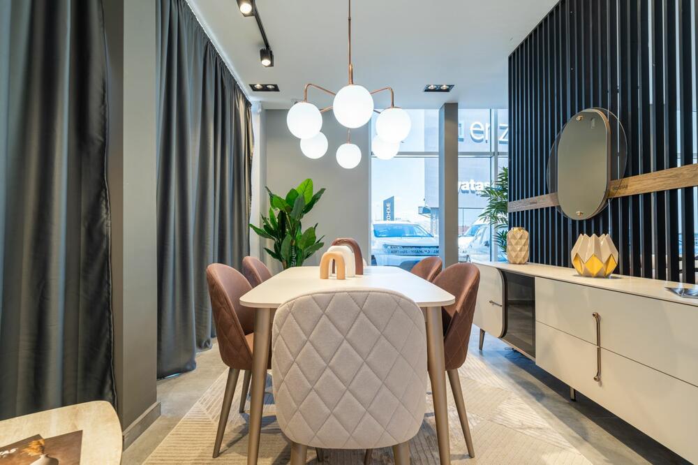 <p>Da li ste već napravili listu novogodišnjih odluka? Ako se na njoj nalazi želja da malo više ugađate sebi, imamo sjajan predlog kako to da uradite već danas. Dočekajte Novu godinu u novom namještaju, tako što ćete iskoristiti jedinstvenu priliku.</p>