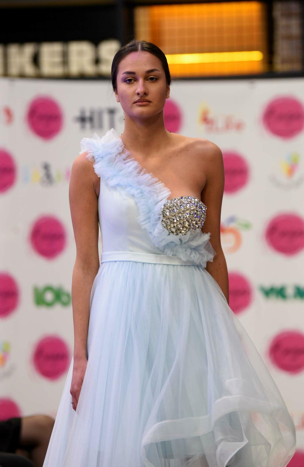 <p>Sinoć održan prvi Bazar Fashion Show, kKdizajnerke Tijana Perović, Azemina Gluščević i Anja Radulović</p>