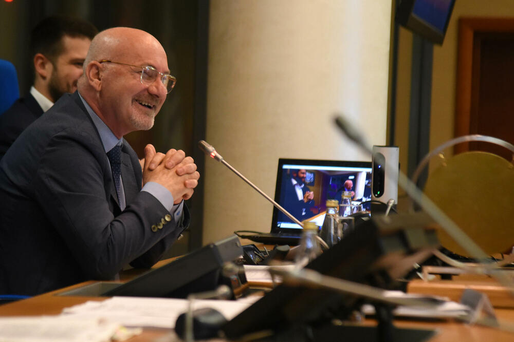 Vlast pala na izborima, ali i dalje vlada: Predsjednik Skupštine Đorđe Suhih, Foto: Boris Pejović