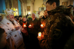 Neki pravoslavni Ukrajinci slave Božić po gregorijanskom kalendaru...