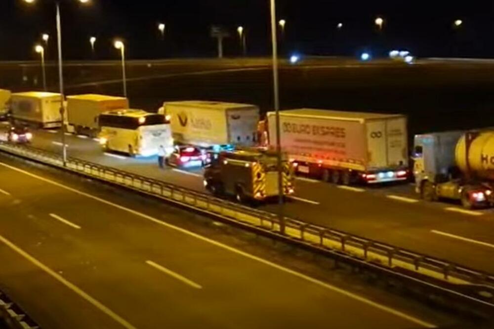 Dolazak vatrogasne jedinice, Foto: Printscreen YouTube