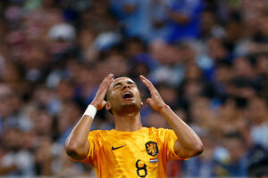 "Bomba" uoči početka prelaznog roka: Kodi Gakpo novi igrač...