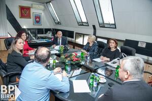 Posthumno plaketa za Nikolu Grandova