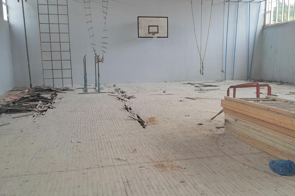 Van funkcije preko deset godina, Foto: Svetlana Mandić