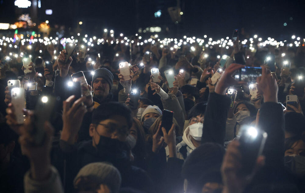 <p>Više od milion ljudi bilo je duž obale Sidneja na proslavi koja košta milione, čija je ovogodišnja tema različitost i inkluzija</p>