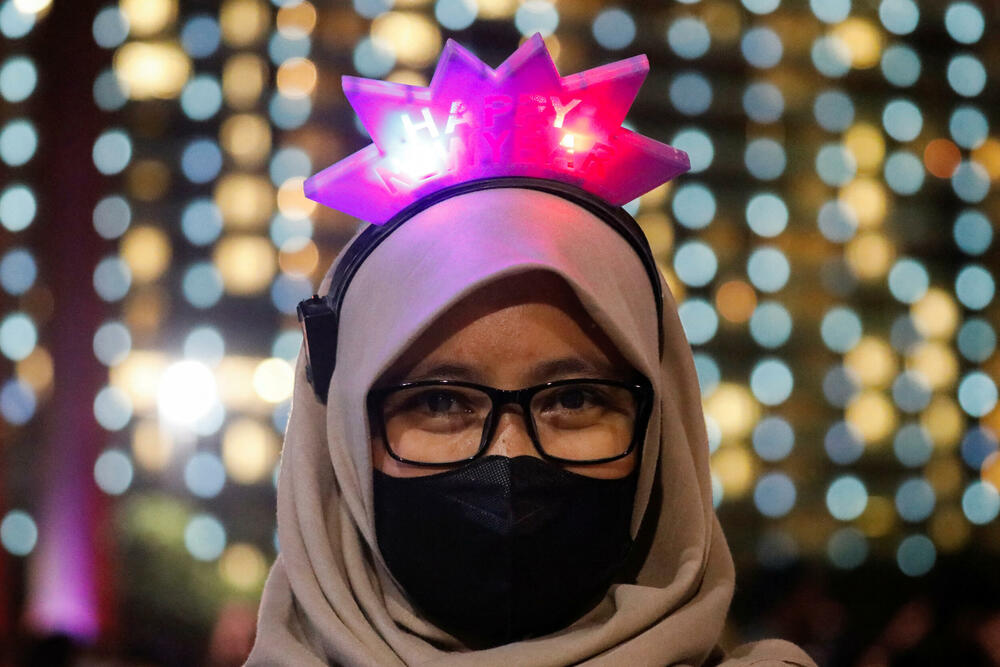 <p>Više od milion ljudi bilo je duž obale Sidneja na proslavi koja košta milione, čija je ovogodišnja tema različitost i inkluzija</p>