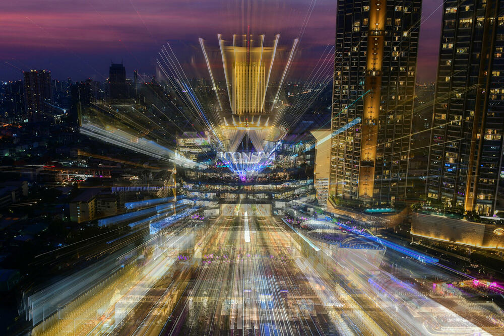 <p>Više od milion ljudi bilo je duž obale Sidneja na proslavi koja košta milione, čija je ovogodišnja tema različitost i inkluzija</p>