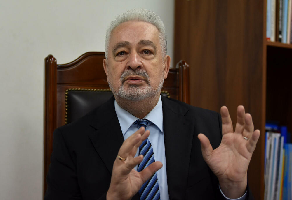 Krivokapić pozval Spajića in Milatovića k obnovi kapele na Lovćenu