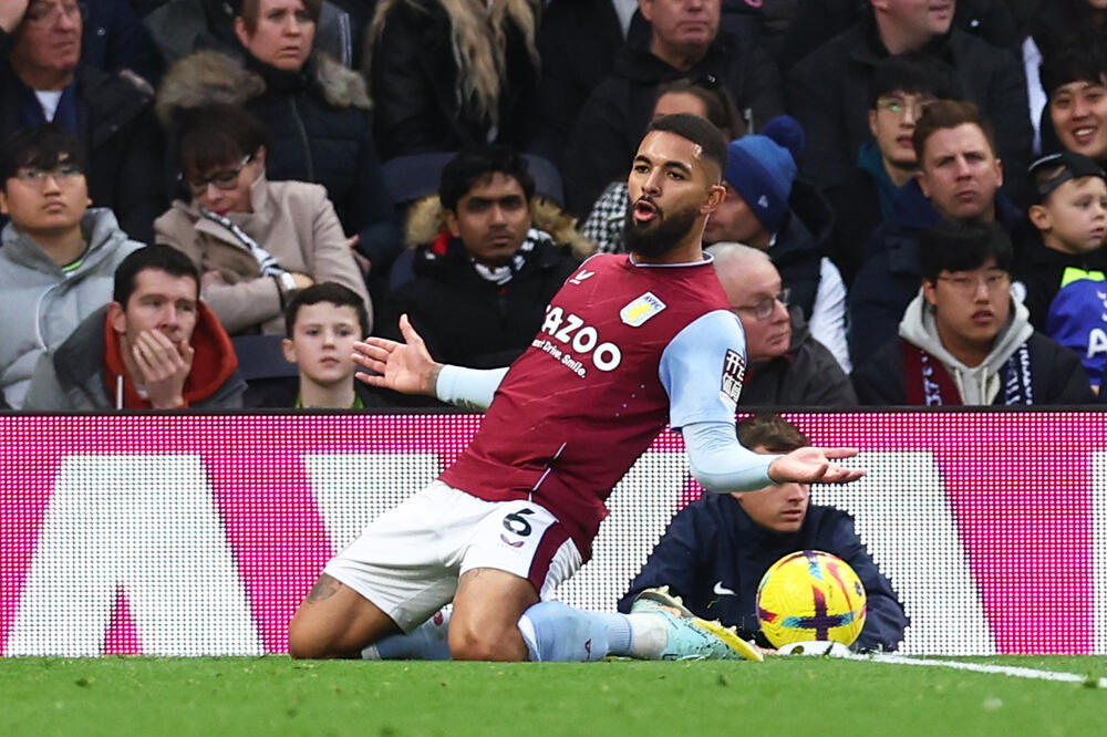 Daglas Luis proslavlja gol, Foto: Reuters