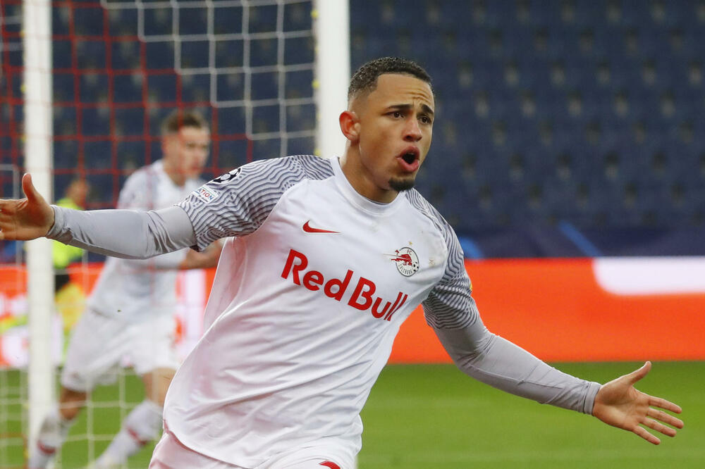 Noa Okafor je oduševio na utakmicama protiv Milana u Ligi šampiona, Foto: REUTERS/Leonhard Foeger
