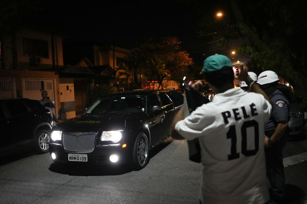 Tužna povorka stiže na stadion „Urbano Kaldeira”, Foto: AP Photo/Matias Delacroix