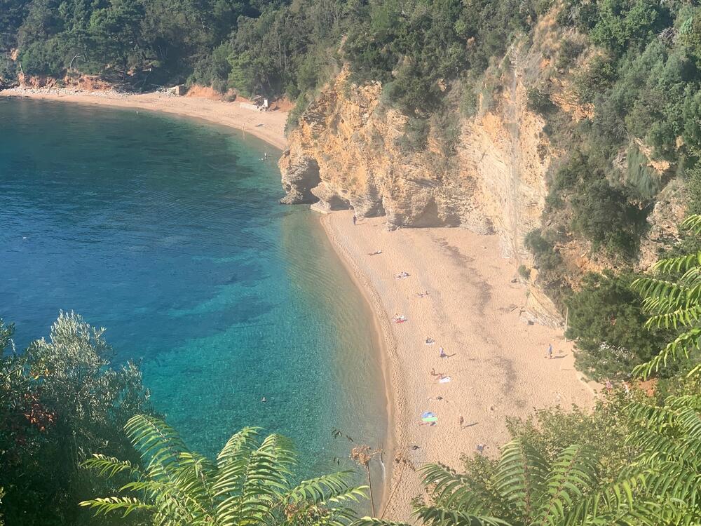 Plaža Mogren i Ričardova glava podno Spasa