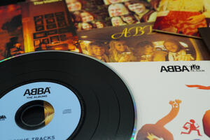 Hit grupe ABBA finansira obrazovne programe u Gvatemali