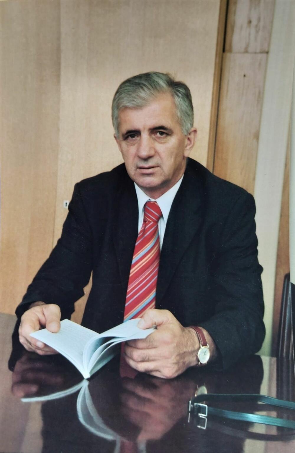 Bajagić tokom prvog mandata 1998. godine