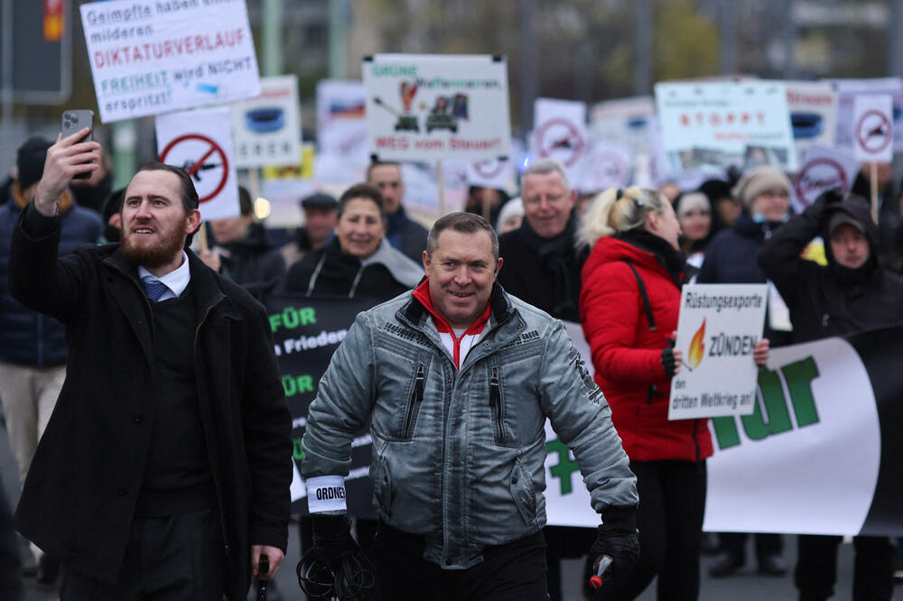 Učesnici proruskih demonstracija u Kelnu 4. decembra 2022, Foto: Rojters