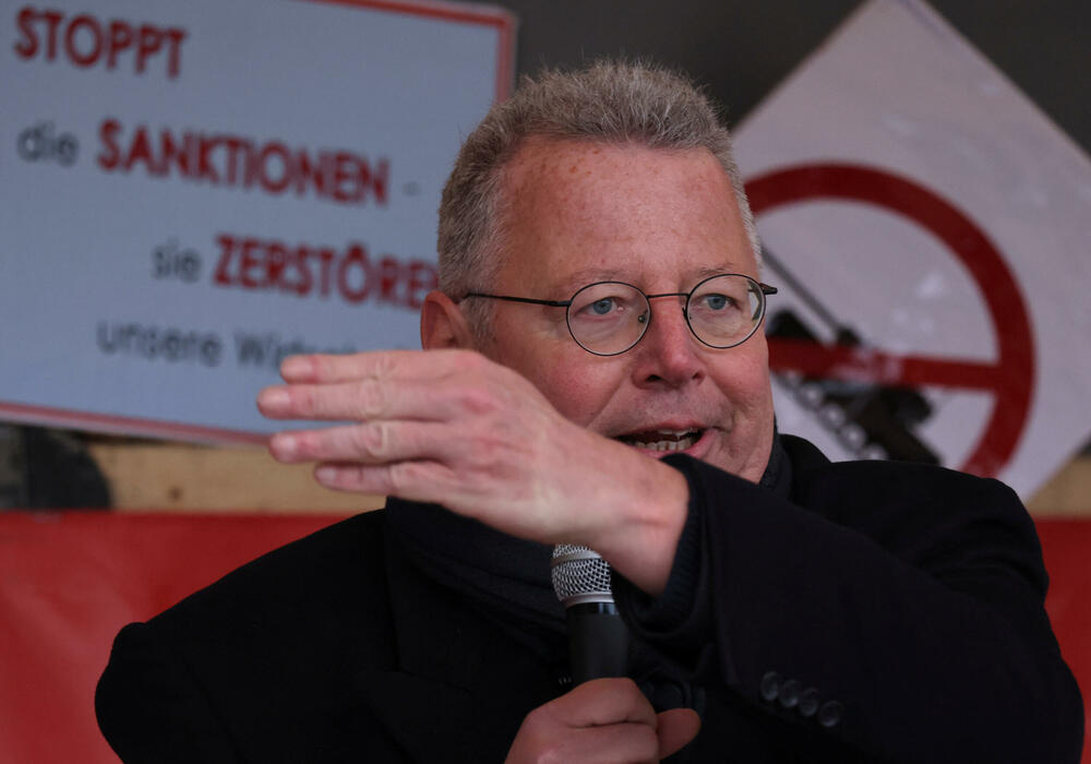 Desničarski njemački političar Markus Bajsiht na proruskom skupu u Kelnu