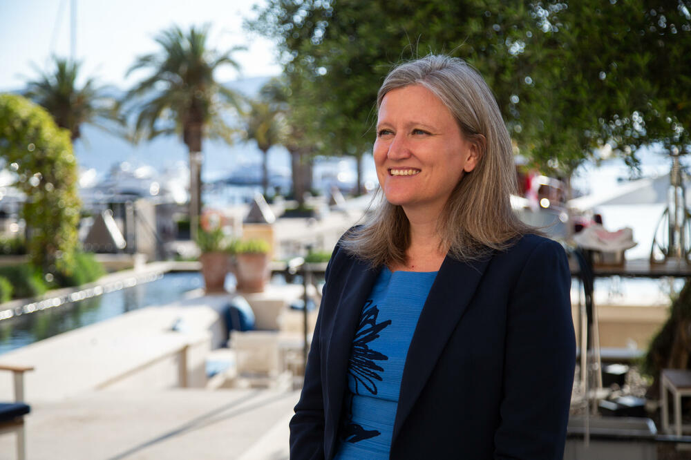 Politički akteri da traže ustavni izlaz iz krize: Karen Medoks, Foto: Ambasada UK