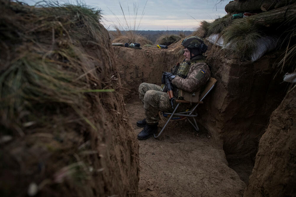 Ukrajinski vojnik na frontu u Hersonskoj oblasti, Foto: Rojters