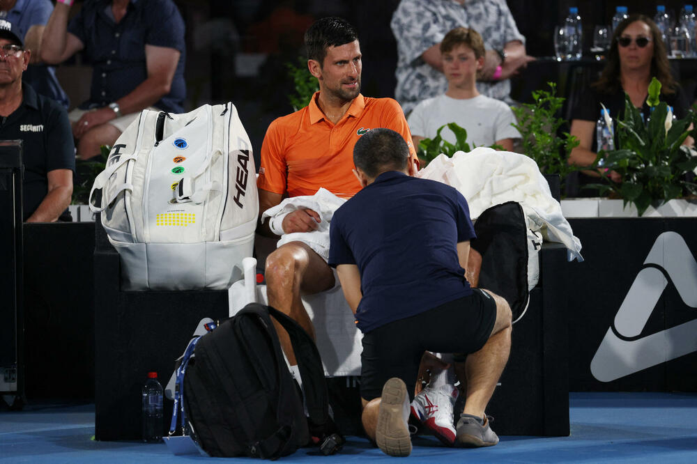 Đoković je izbjegao ozbiljniju povredu, Foto: REUTERS