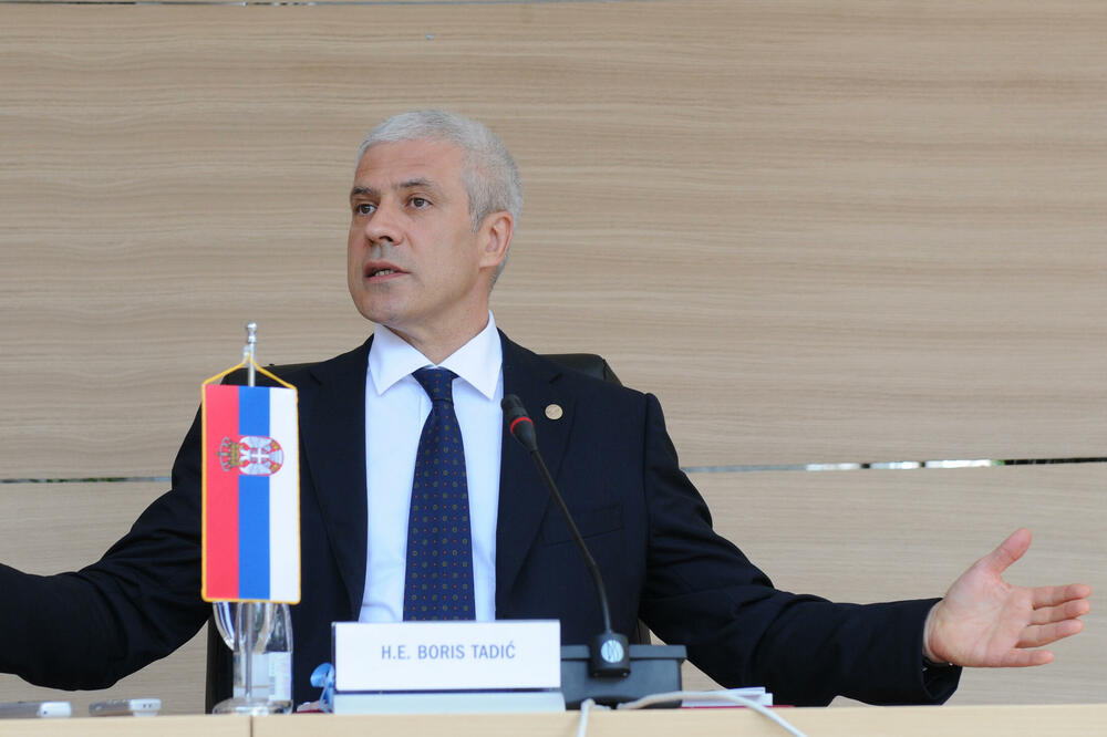 Tadić u Budvi 2011., Foto: Savo Prelević